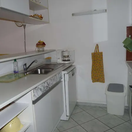 3 Pièces Avec Loggia, Jardin, Accès Direct Plage, Garage - - Fr-1-328-111 * La Grande Motte