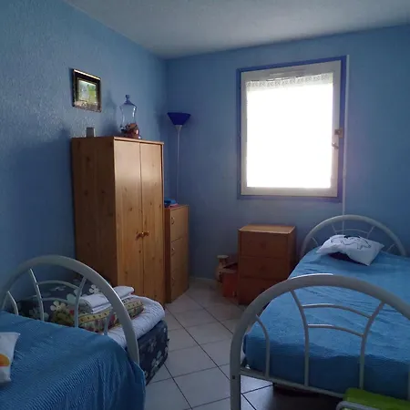 3 Pièces Avec Loggia, Jardin, Accès Direct Plage, Garage - - Fr-1-328-111 Appartement *