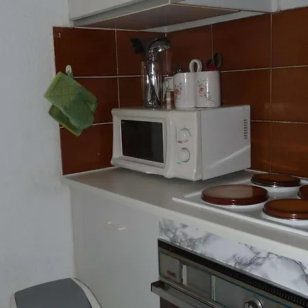 Apartment 3 Pieces Avec Loggia, Jardin, Acces Direct Plage, Garage - - Fr-1-328-111 *