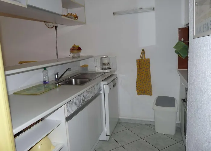 3 Pièces Avec Loggia, Jardin, Accès Direct Plage, Garage - - Fr-1-328-111 * La Grande Motte