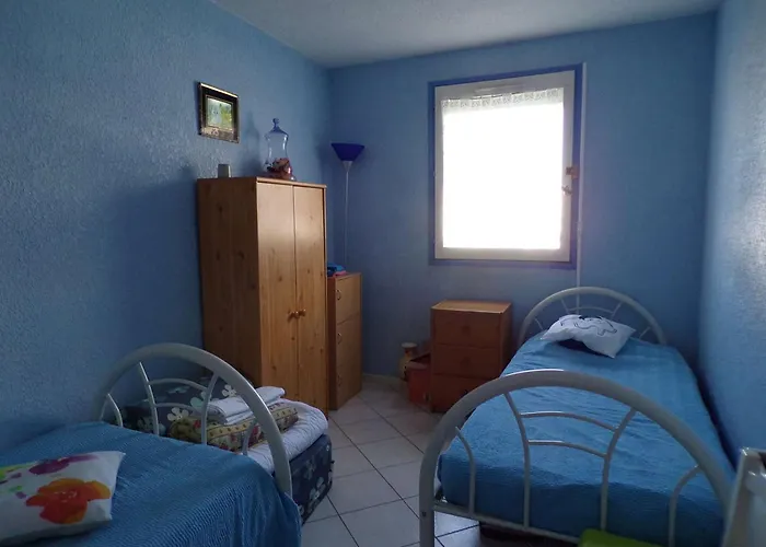 3 Pieces Avec Loggia, Jardin, Acces Direct Plage, Garage - - Fr-1-328-111 Appartement *